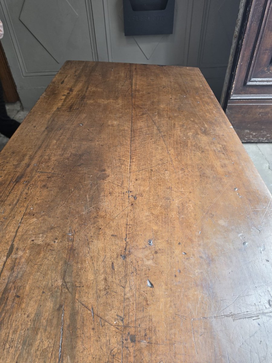 Table With A Lacquered Base-photo-3