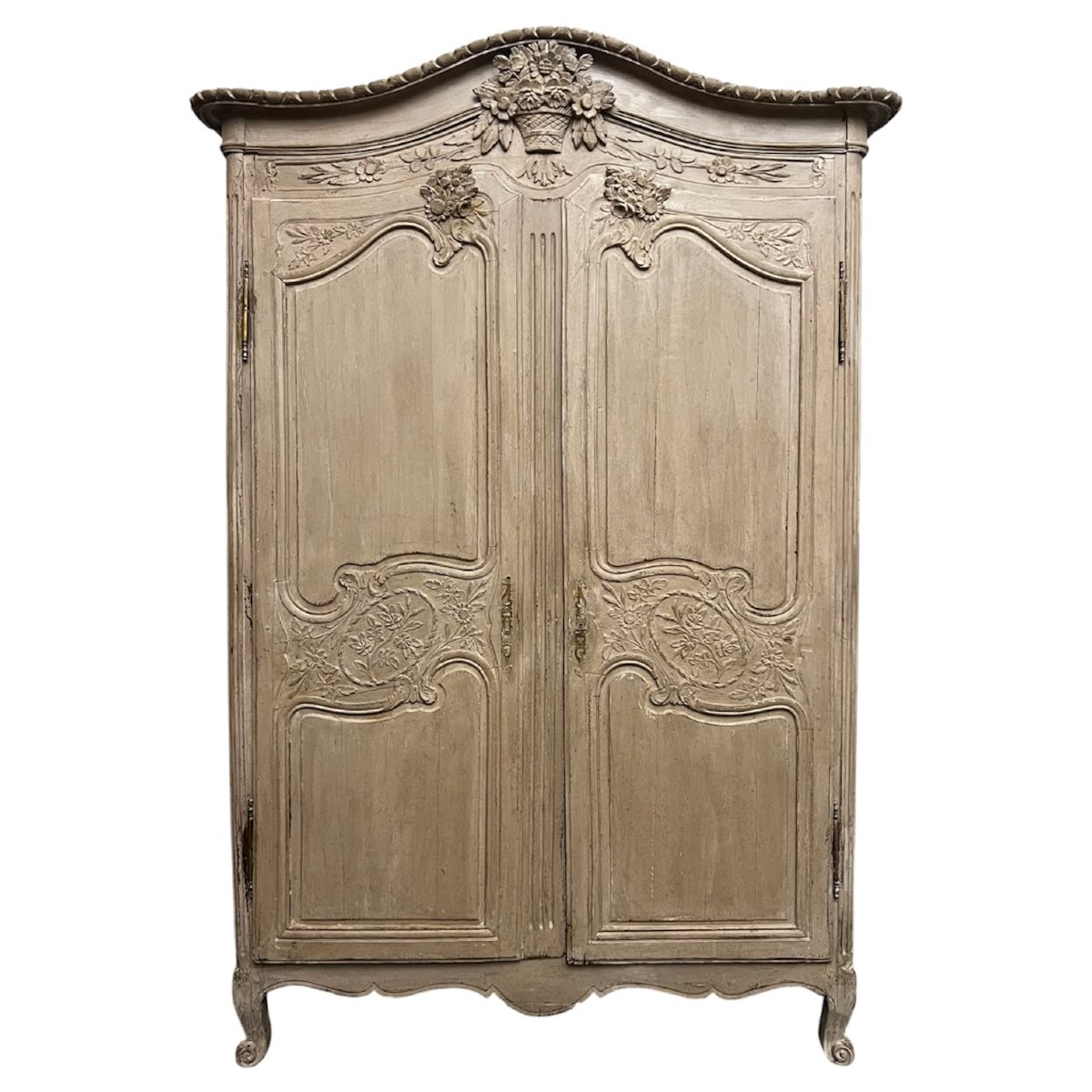 Grande armoire peinte