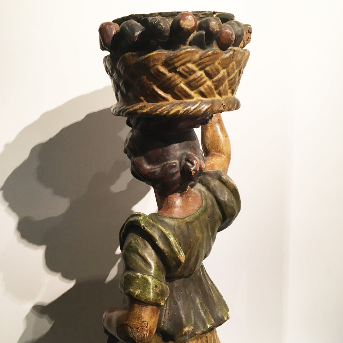18th Century Italian Sculpture In Polychrome Wood Depicting A Female Figure-photo-2