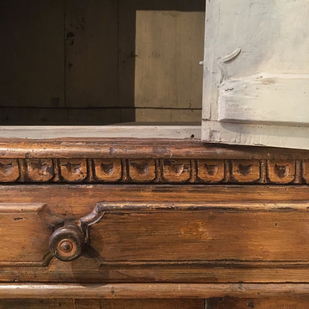 17th Century Italian Double Body Cabinet In Walnut Wood-photo-3