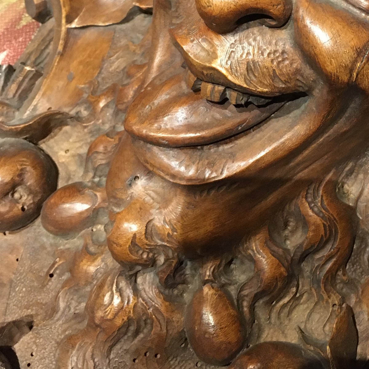 19th Century Italian Carved Walnut Shelf Representing A Satyr-photo-3