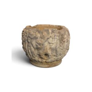 Petit vase en marbre