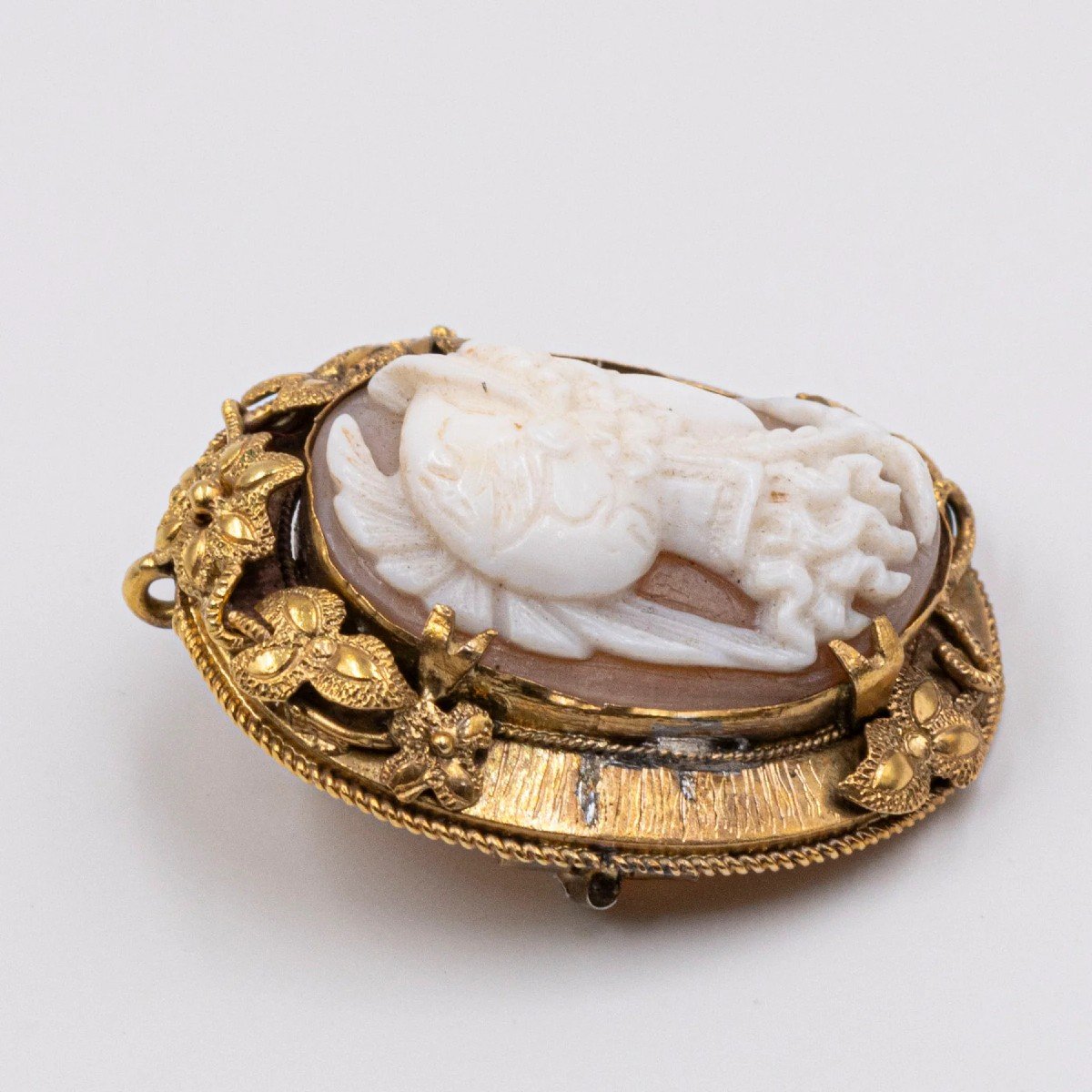 Chaîne Murat Plaquée Or Avec Broche Camée Coquillage - Bijou Vintage Années 20 - Occasion Avec Défauts De Plaquage