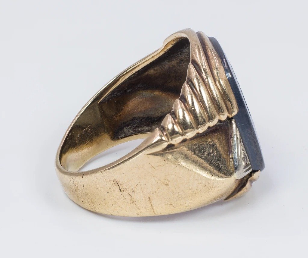 10k Gold Men's Ring With Engraved Hematite, 1940s