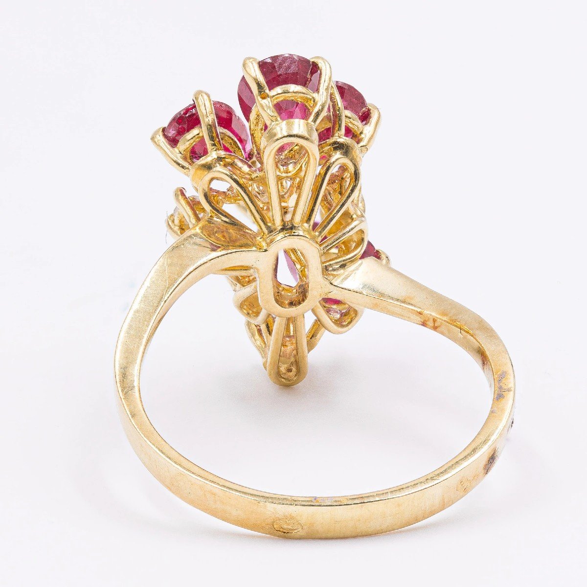 Bague Vintage Or Jaune 18K Taille 52 Avec Rubis Synthétiques Et Diamants - Années 50, Bon état