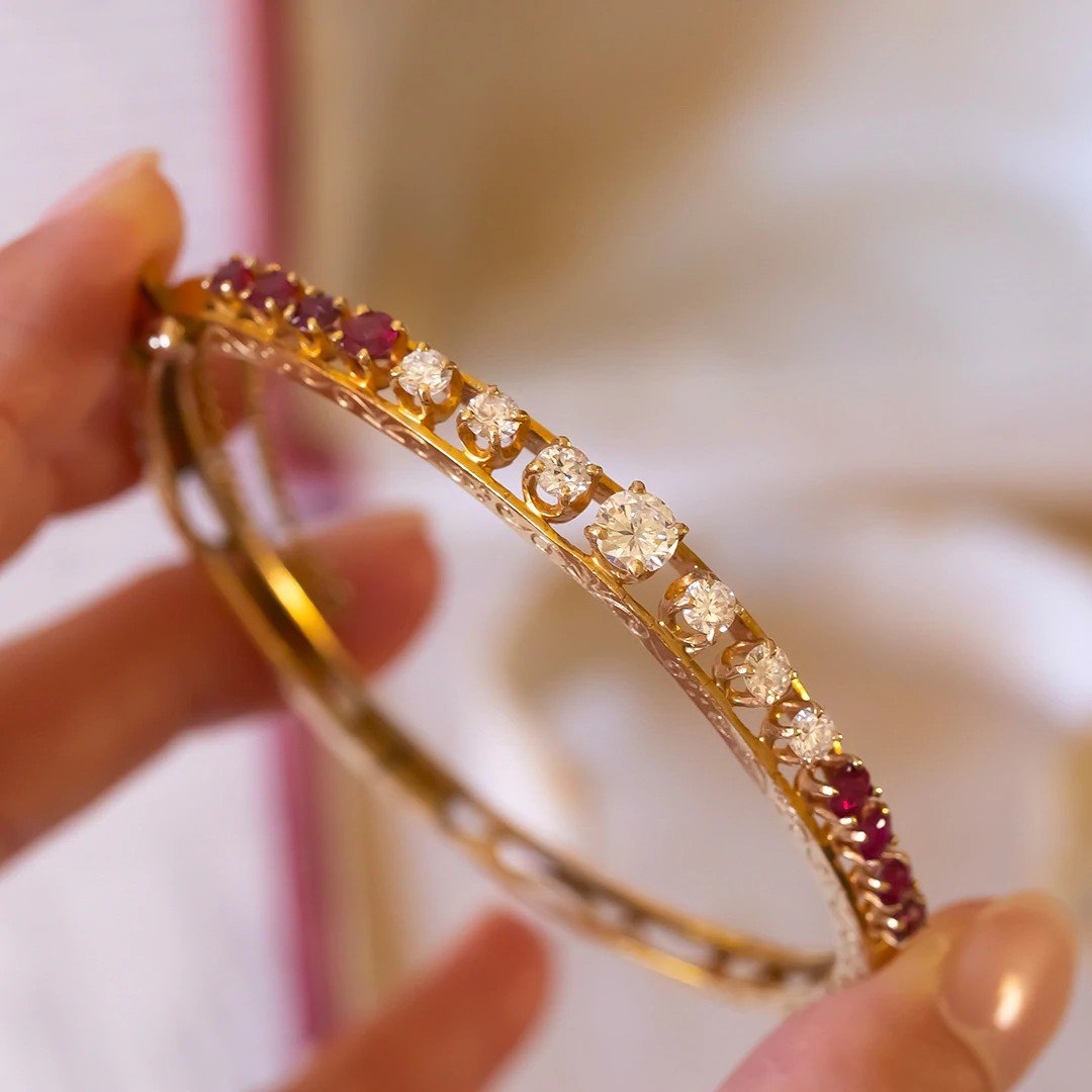 Rigid Bracelet In 14 K Gold With Diamonds (1.40 Ct Approx) And Rubies (1.30 Ct Approx)