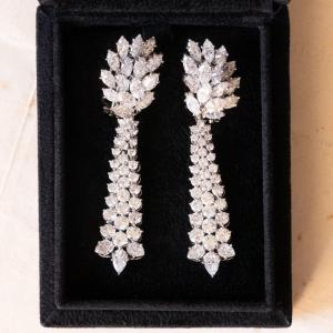 Boucles d'Oreilles Pendantes Vintage En Or Blanc 18 Carats Et Diamants (environ 20.80 Ct)