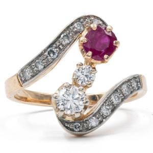Art Nouveau Ring In 18k Yellow And White Gold With Ruby (0.55ct Approx.) And Diamonds