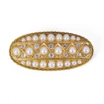 Gold Brooch With Diamonds And Pearls