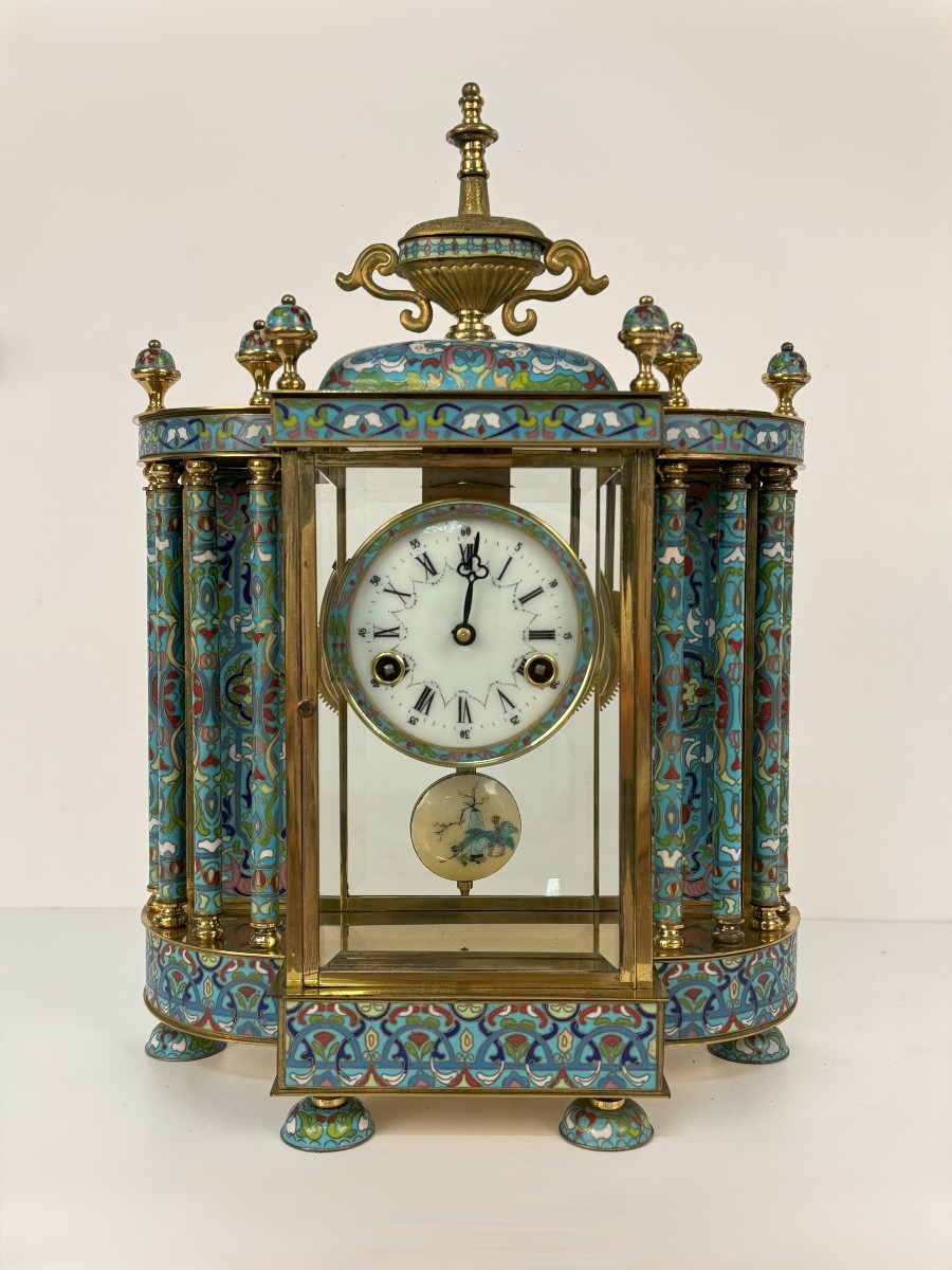 Pendule De Table, XXème Siècle, En Bronze Doré Et émail Cloisonné
