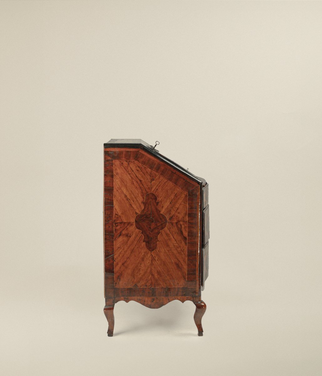 Commode à abattant en placage de noyer et bruyère de noyer, Piémont, XVIIIe siècle-photo-1