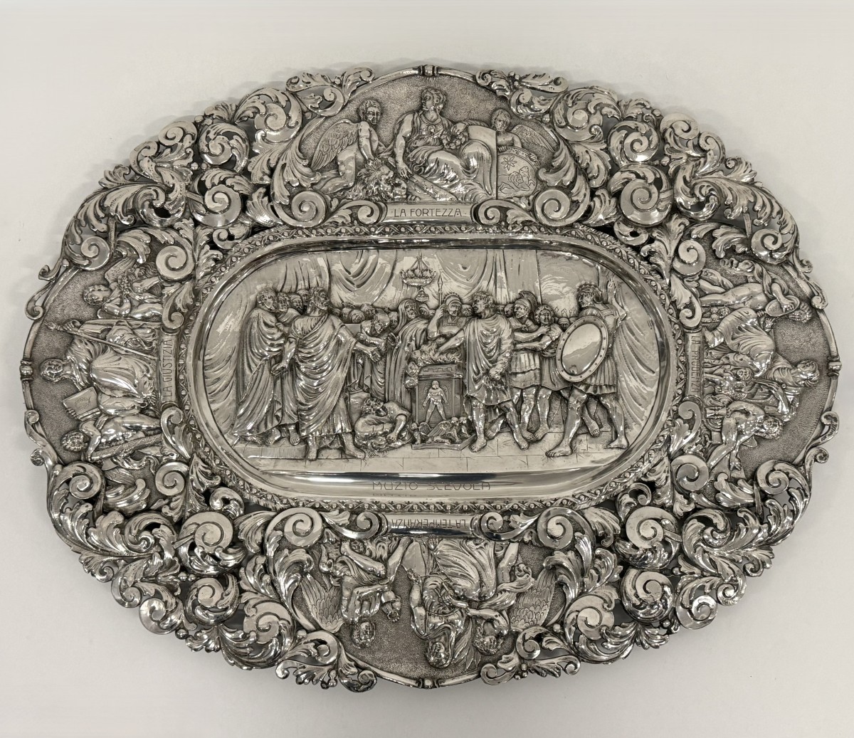 Large Ceremonial Platter, Milan, 20th Century, In Embossed Silver