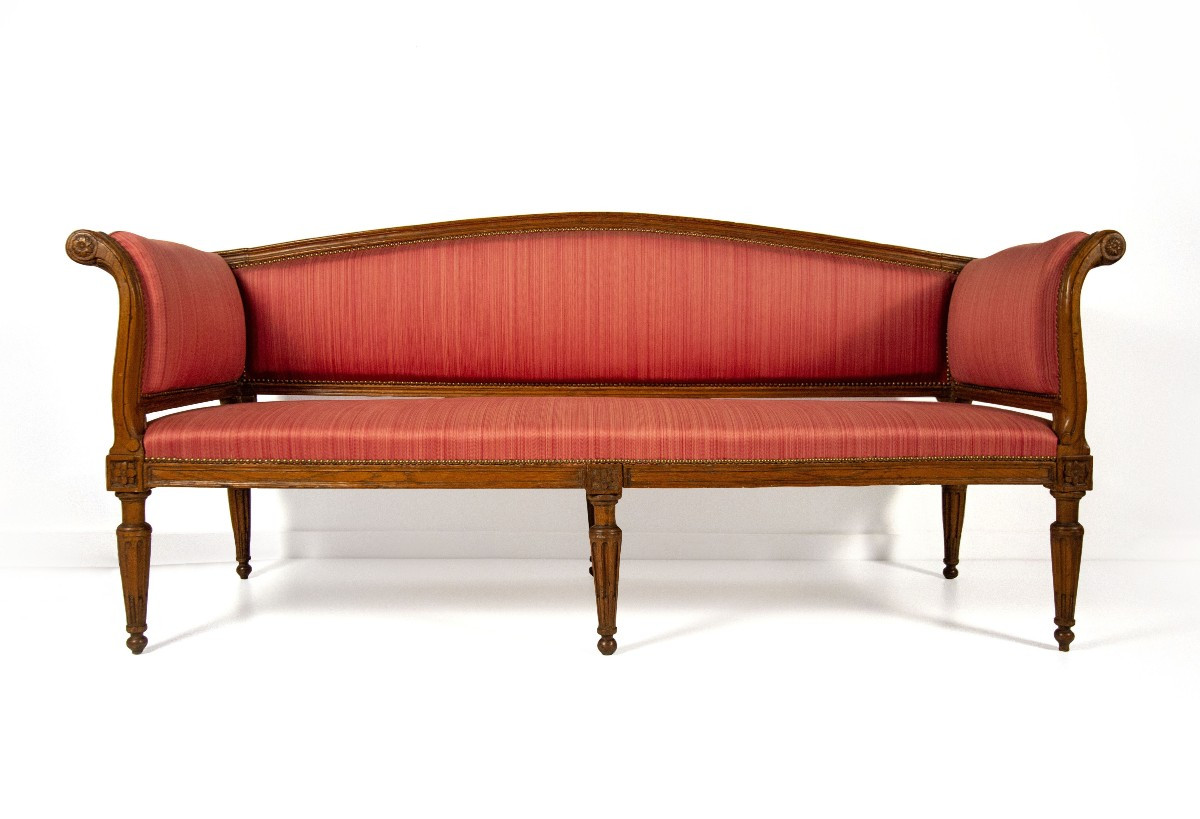 Walnut Sofa, Veneto, Late 18th Century