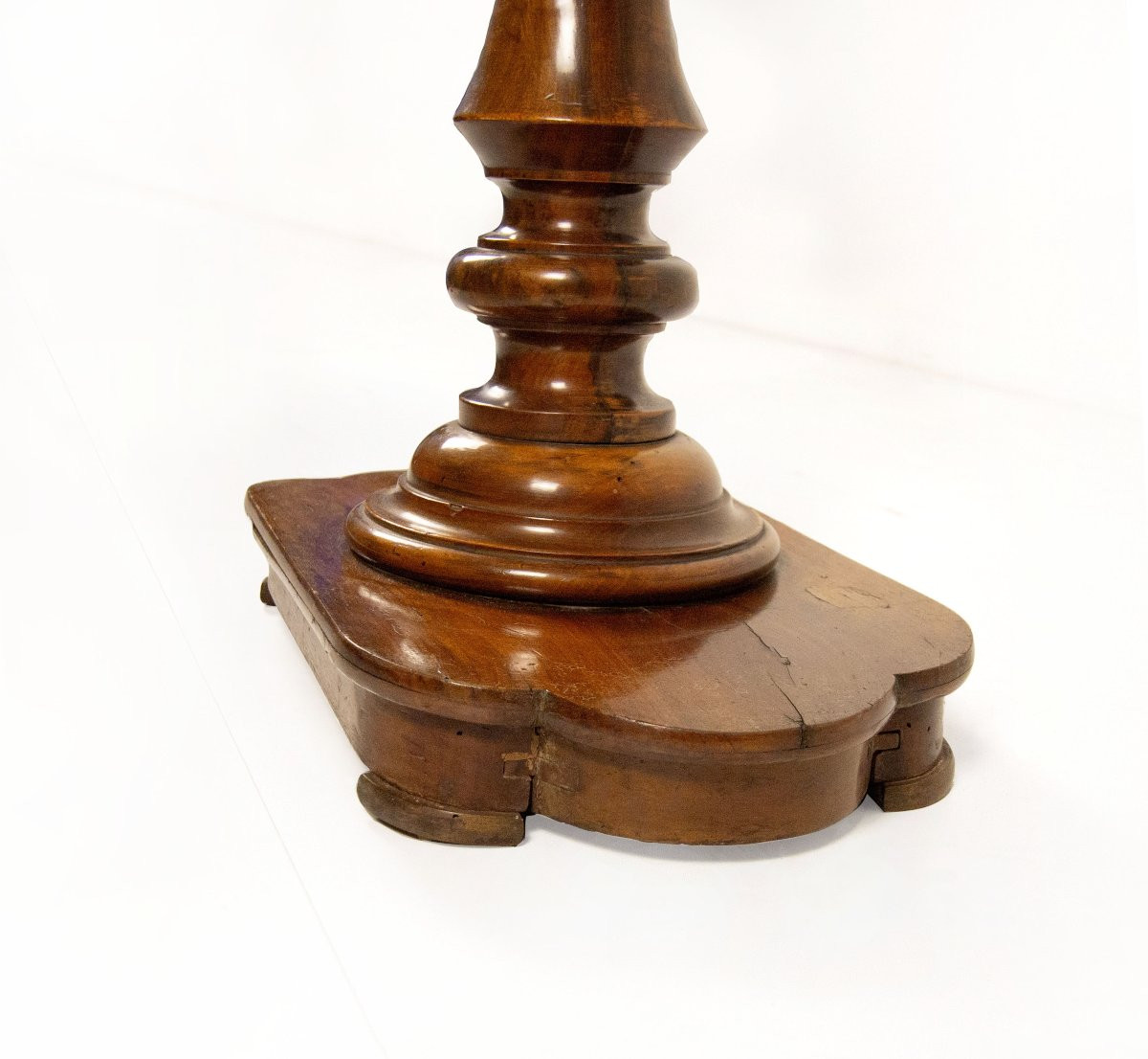Table basse en noyer, XXe siècle-photo-3