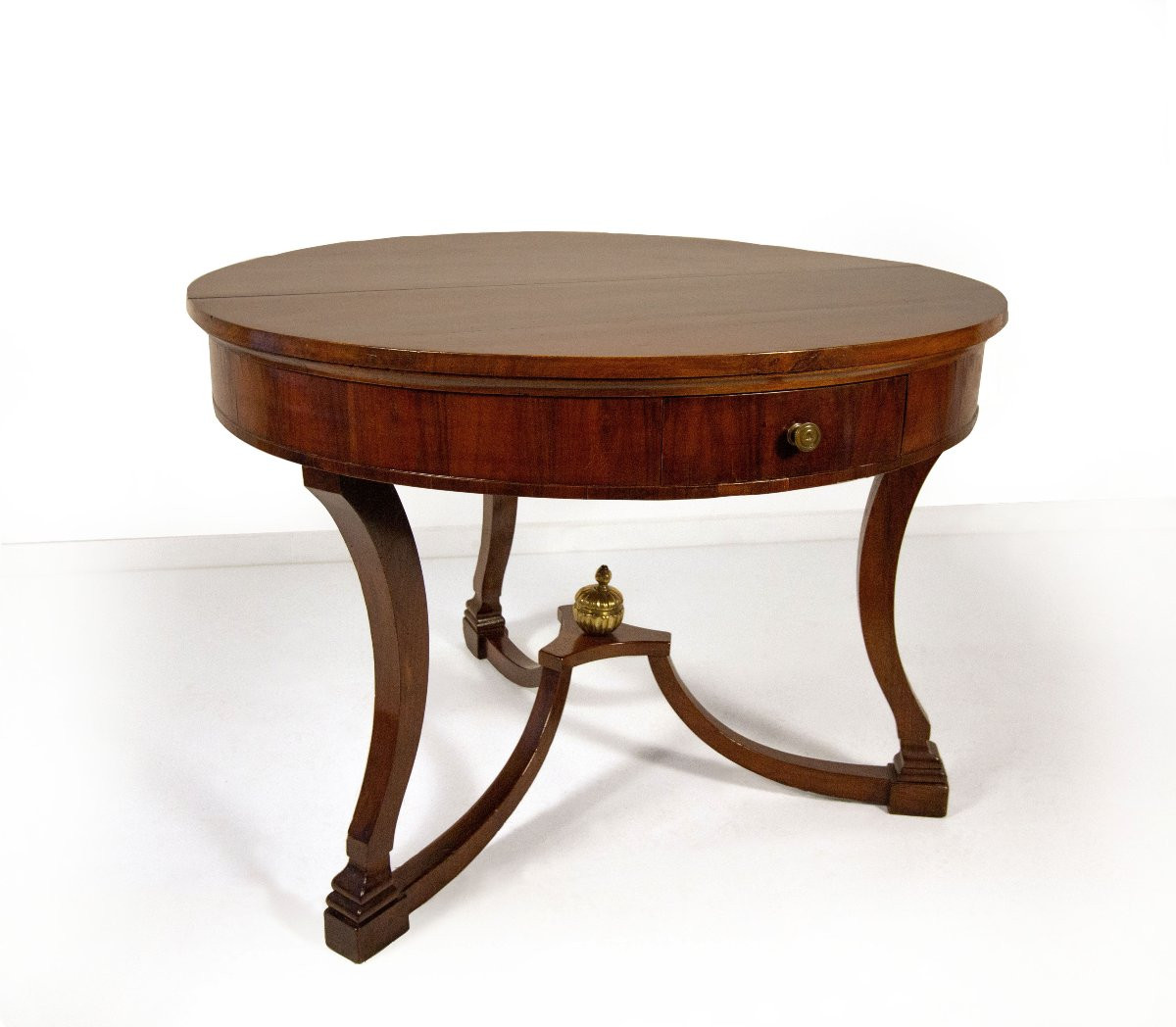 Walnut Veneered Table, 19th Century-photo-3