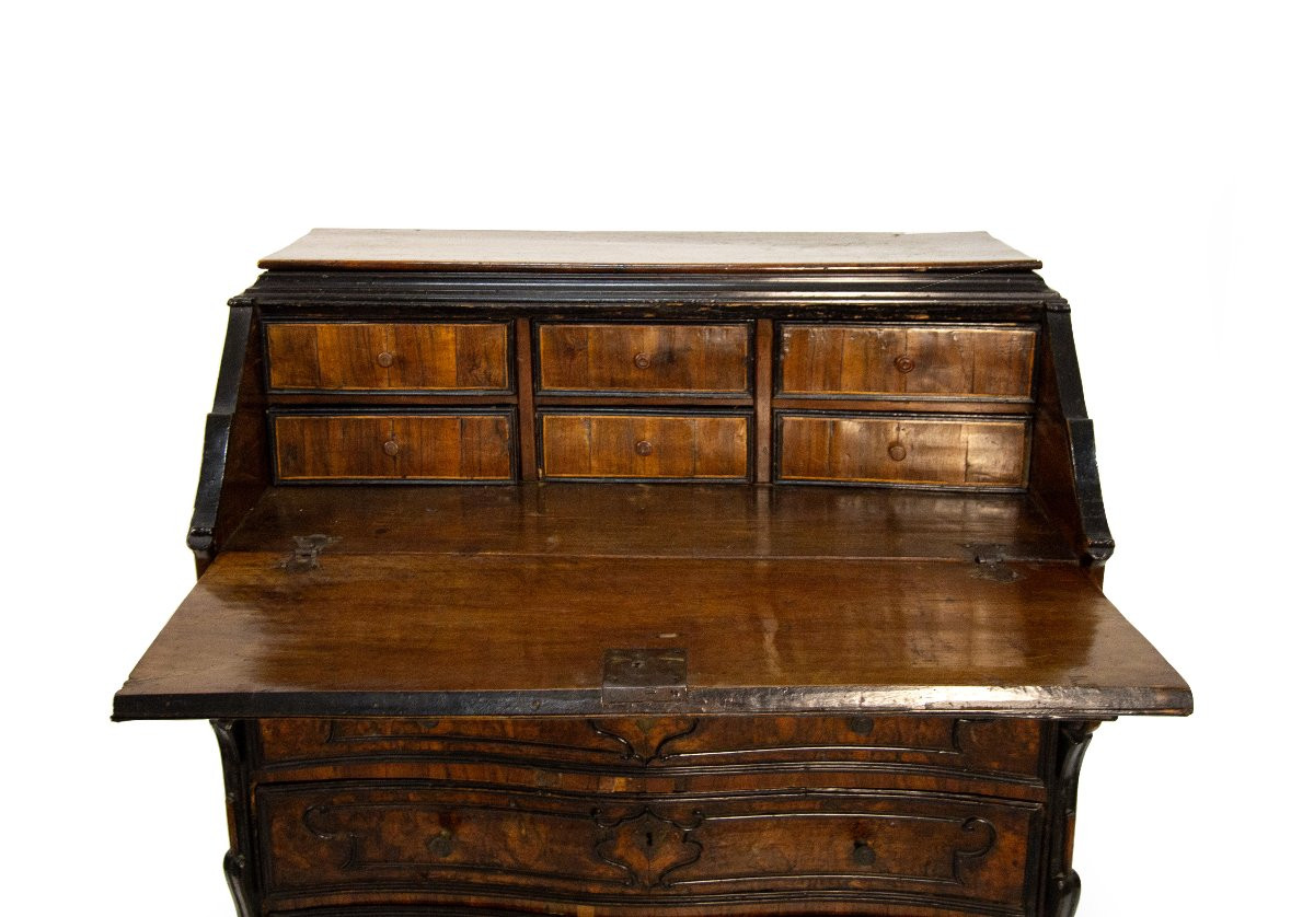 A Walnut Burl Veneered Drop-leaf Chest Of Drawers, Lombardy, 18th Century-photo-2