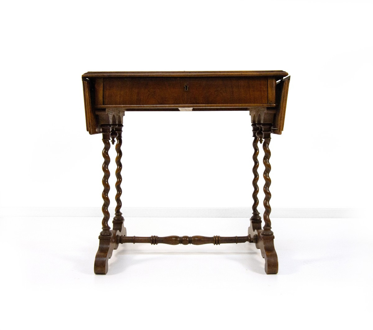 Petit bureau à abattants en acajou du XIXe siècle