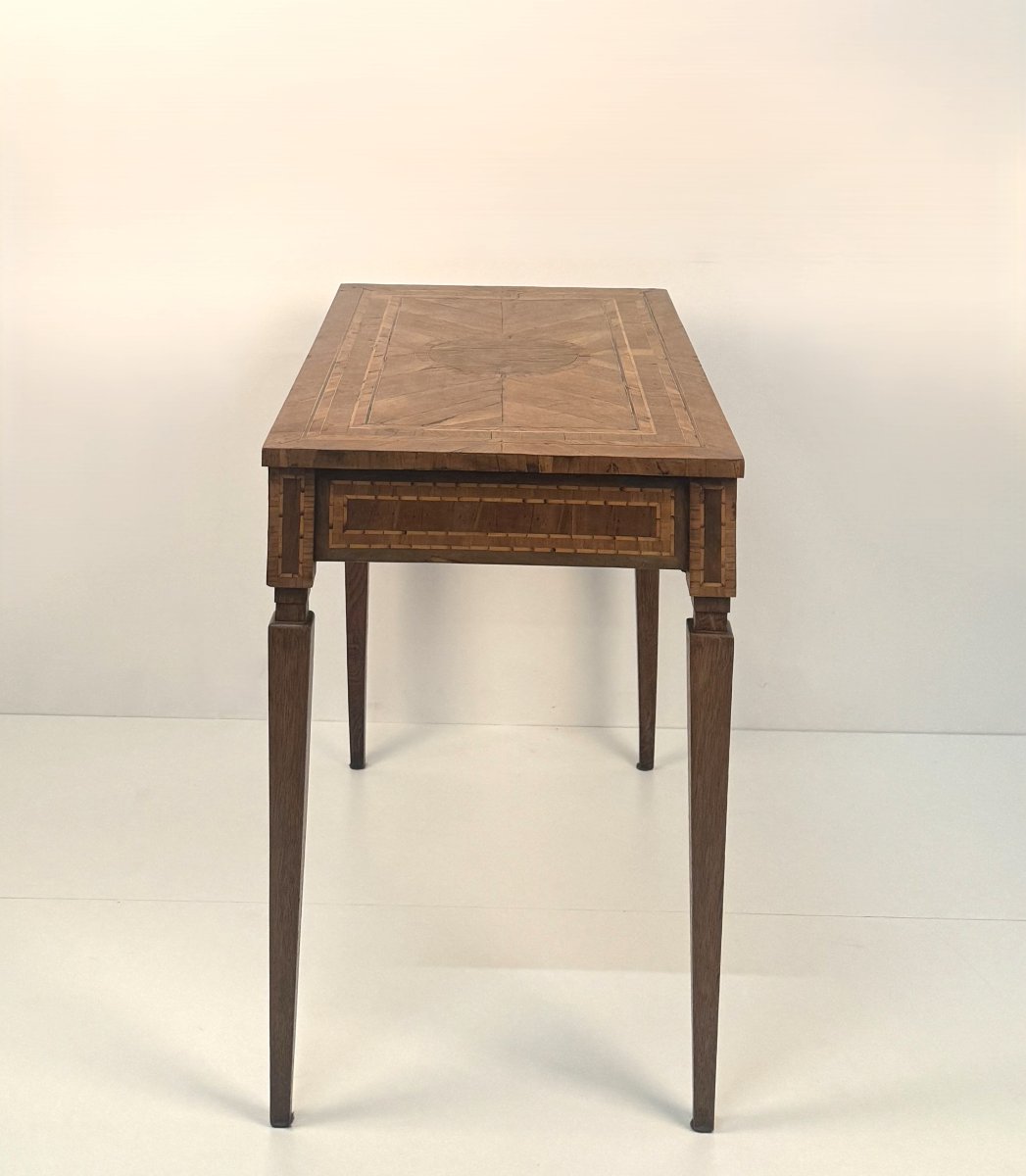 Petit bureau plaqué de différents bois, Lombardie, fin XVIIIe siècle-photo-4