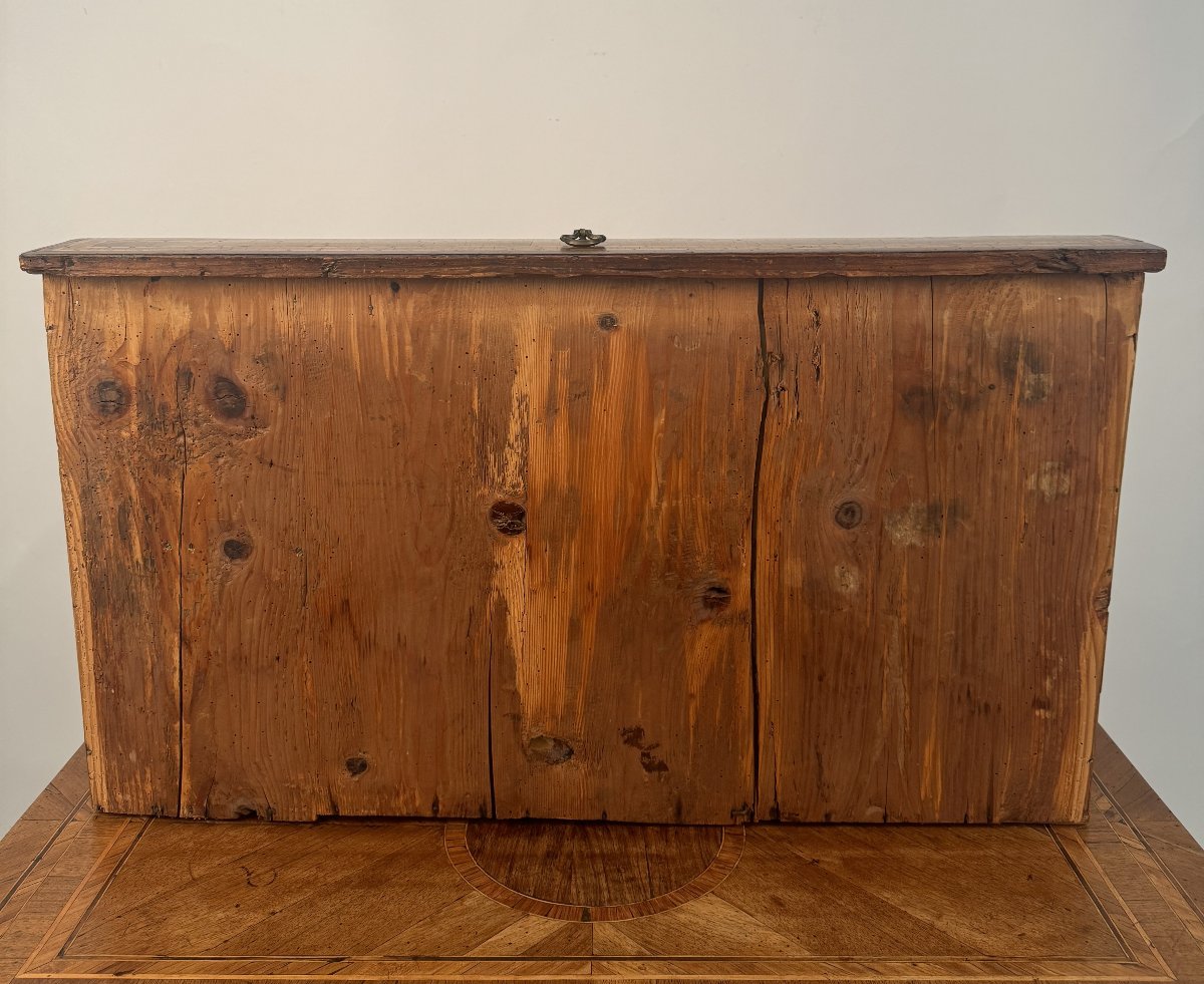 Petit bureau plaqué de différents bois, Lombardie, fin XVIIIe siècle-photo-2
