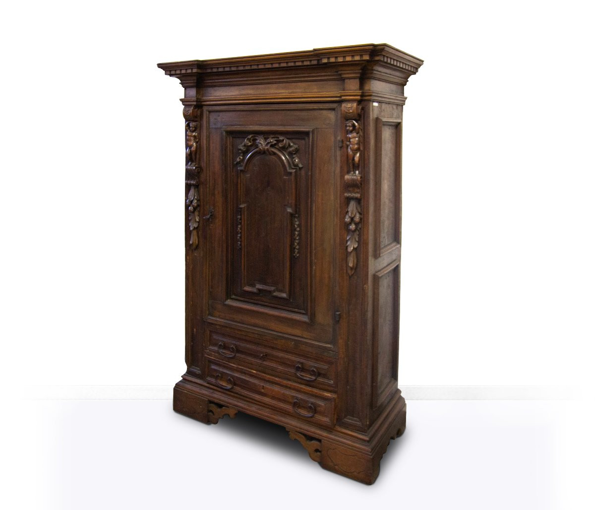 Buffet en noyer du XIXe , de style néo-Renaissance et reconstitué avec des éléments anciens-photo-2