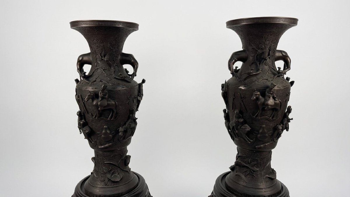 Paire de grands vases en bronze bruni, Japon, XXe siècle-photo-3