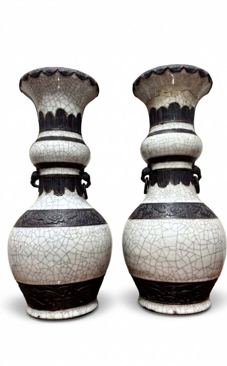 A Pair Of Porcelain Vases, China, 19th Century-photo-2