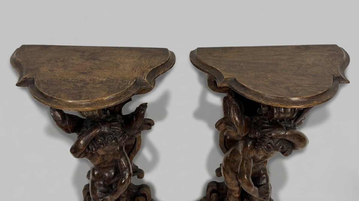 Pair Of Walnut Gueridons, 17th Century-photo-3