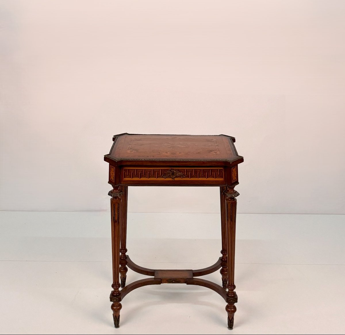 Petite coiffeuse en marqueterie de différents bois, de style Napoléon III, époque XIXème-photo-2