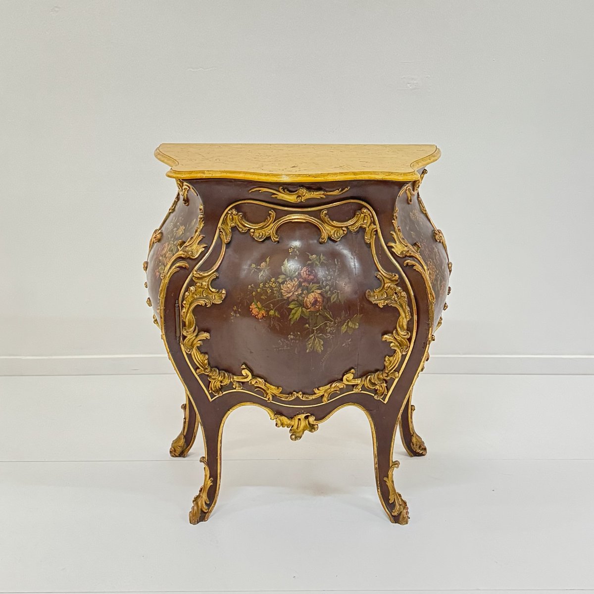 Lacquered And Gilded Sideboard, 20th Century, In 18th-century Style