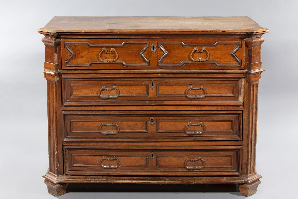 Walnut-carved Canterano, Lombardy, 17th Century.-photo-4