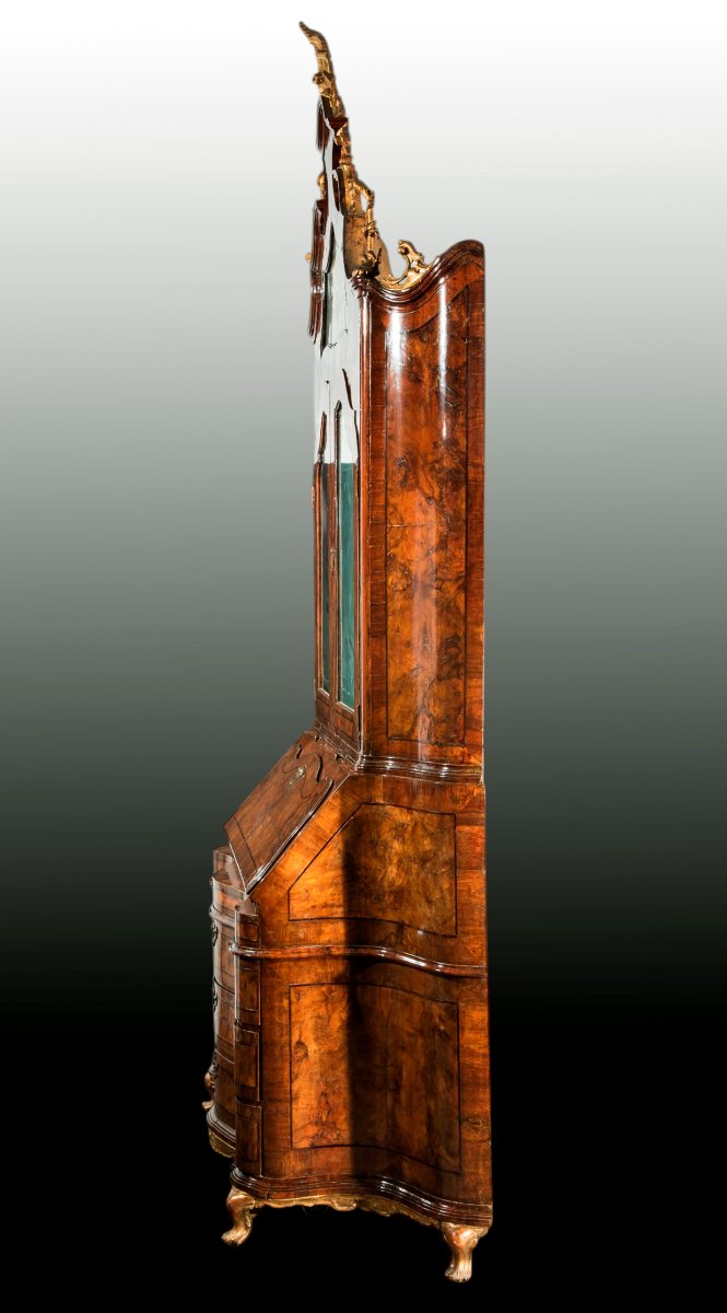 18th-century Venetian Cabinetmaking, Drop-front Chest Of Drawers With Raised Back Panel-photo-4
