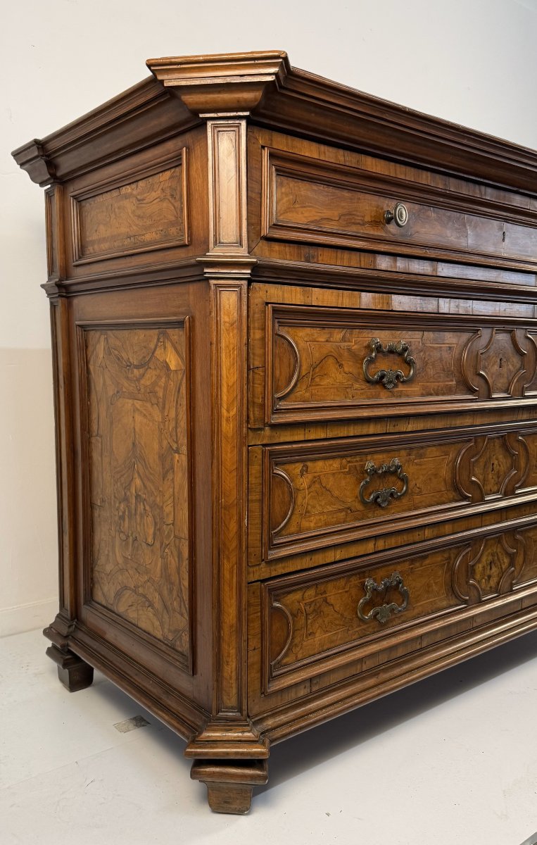 Commode en noyer partiellement plaquée, fin du XVIIe siècle-photo-2