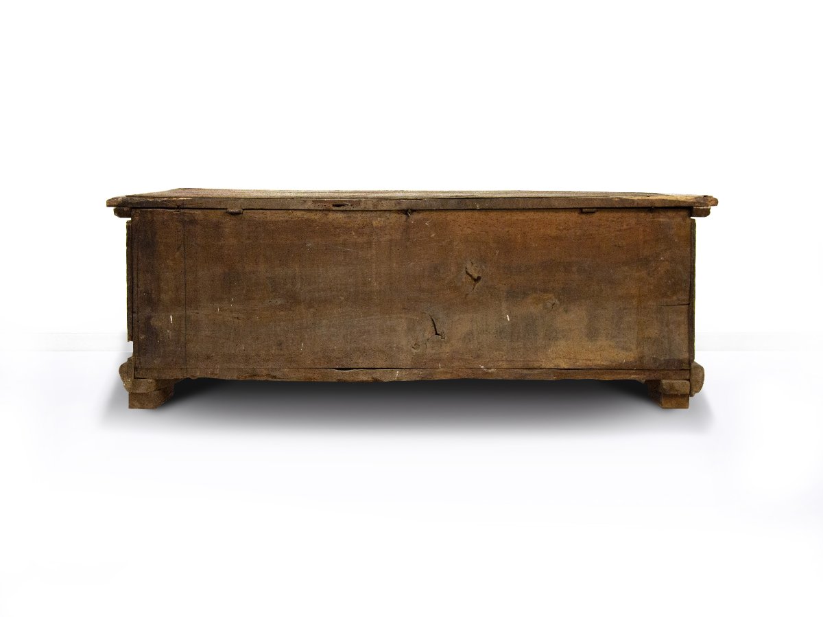 Walnut And Burl Chest, 17th Century-photo-4