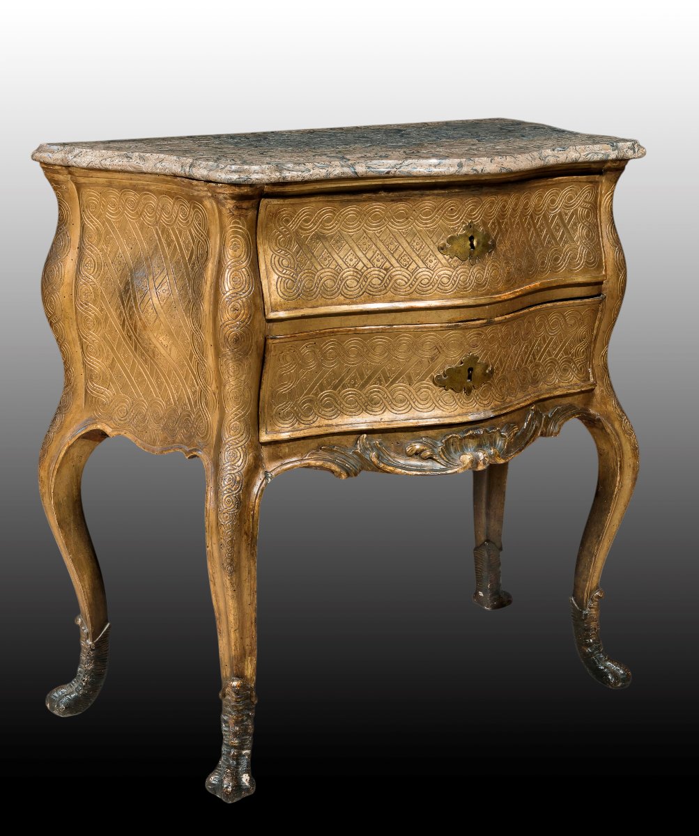 Ébénisterie romaine du milieu du XVIIIe siècle.  Commode-photo-2