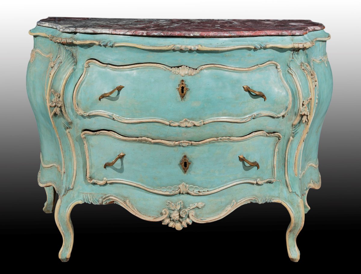 Ébénisterie vénitienne du milieu du XVIIIe siècle, commode