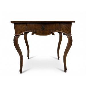 Small Walnut Writing Desk, Partially Veneered In Walnut Burl, 18th Century