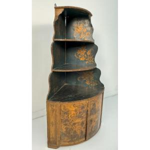 Wall-mounted Corner Cabinet, Piedmont, 18th Century
