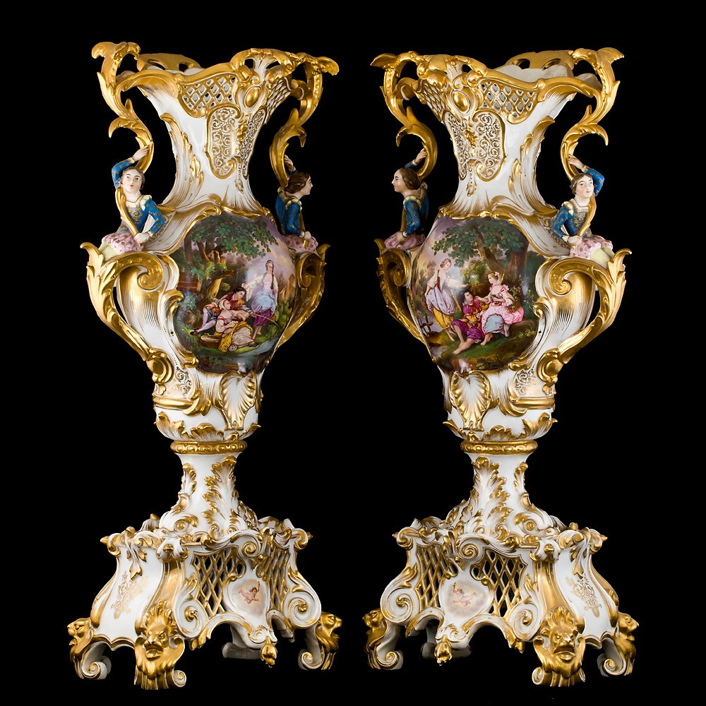 Paire De Vases Français