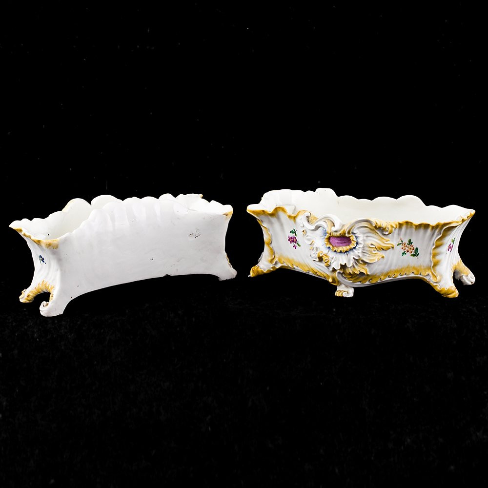 Paire de pots de fleurs en porcelaine de Capodimonte-photo-1