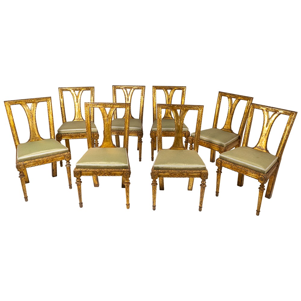 Ensemble de huit chaises Louis XVI