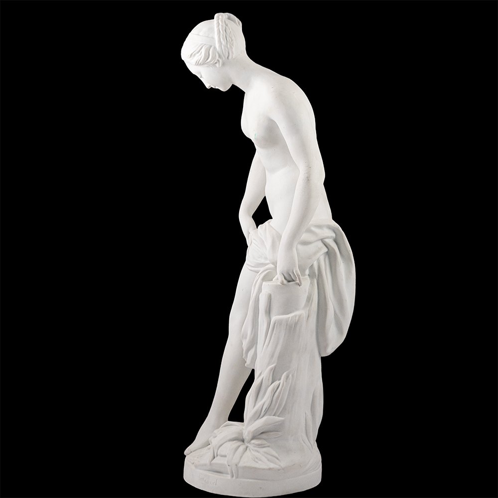 Biscuit Sculpture "falconet"-photo-2