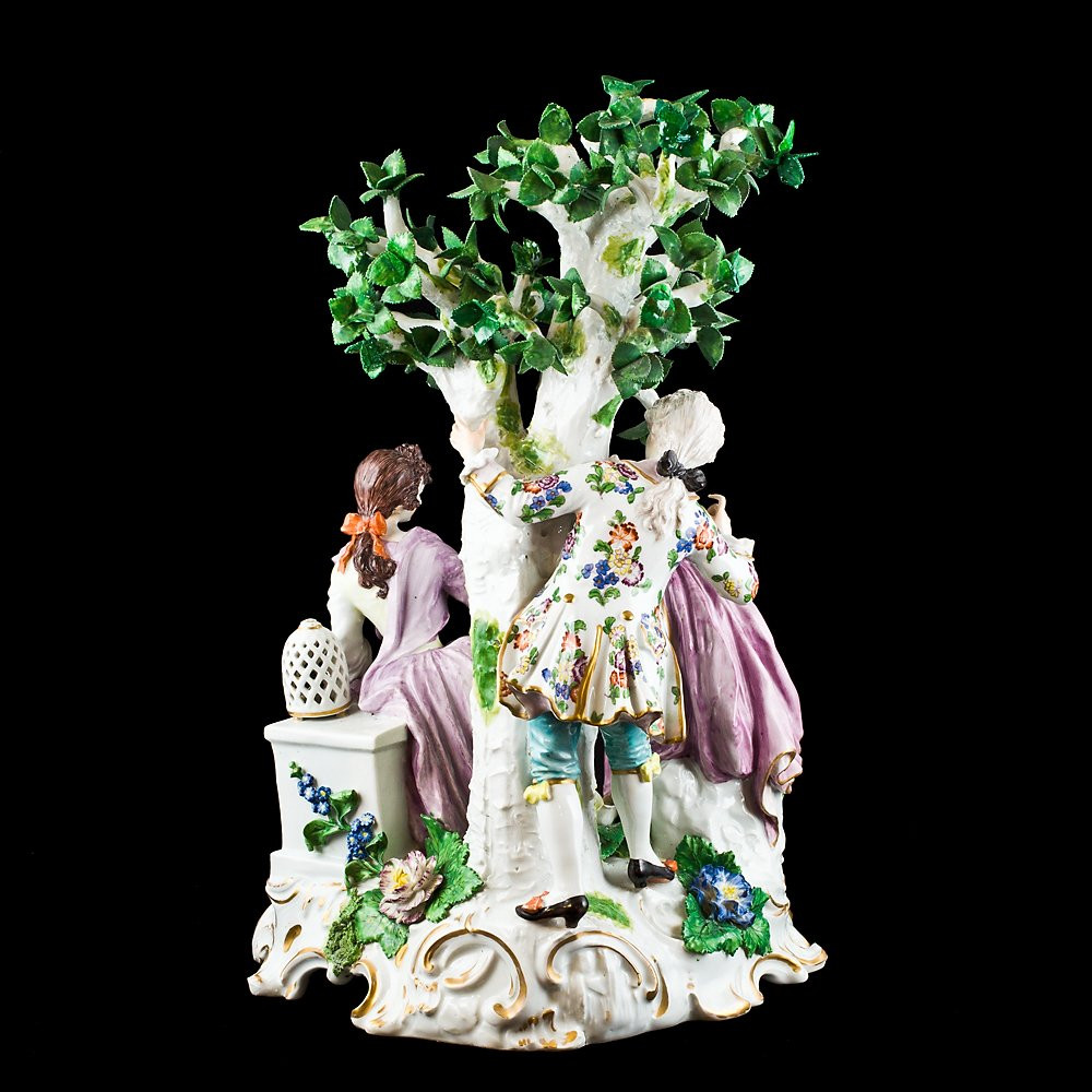 Porcelaine de Saxe, Dresde, à décor romantique, signée « Frankenthal »-photo-3