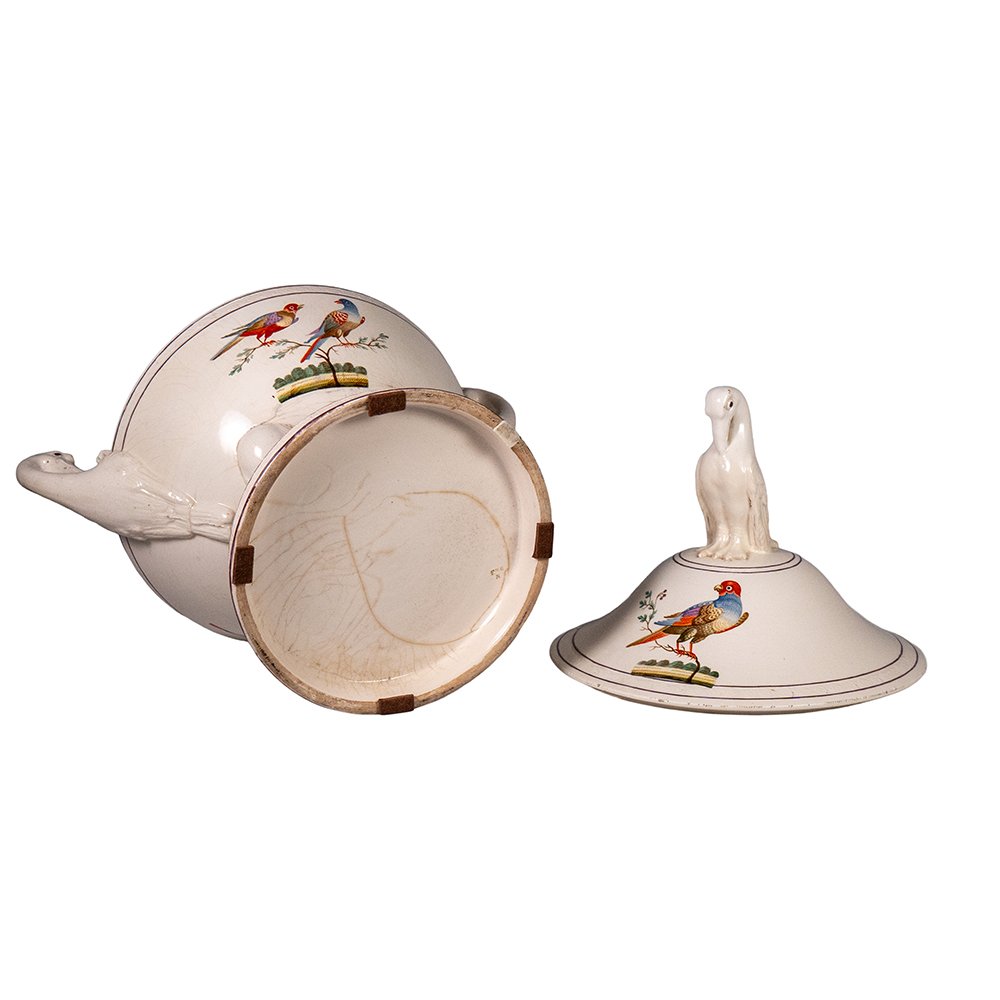 Neapolitan Giustiniana Earthenware Tureen-photo-1