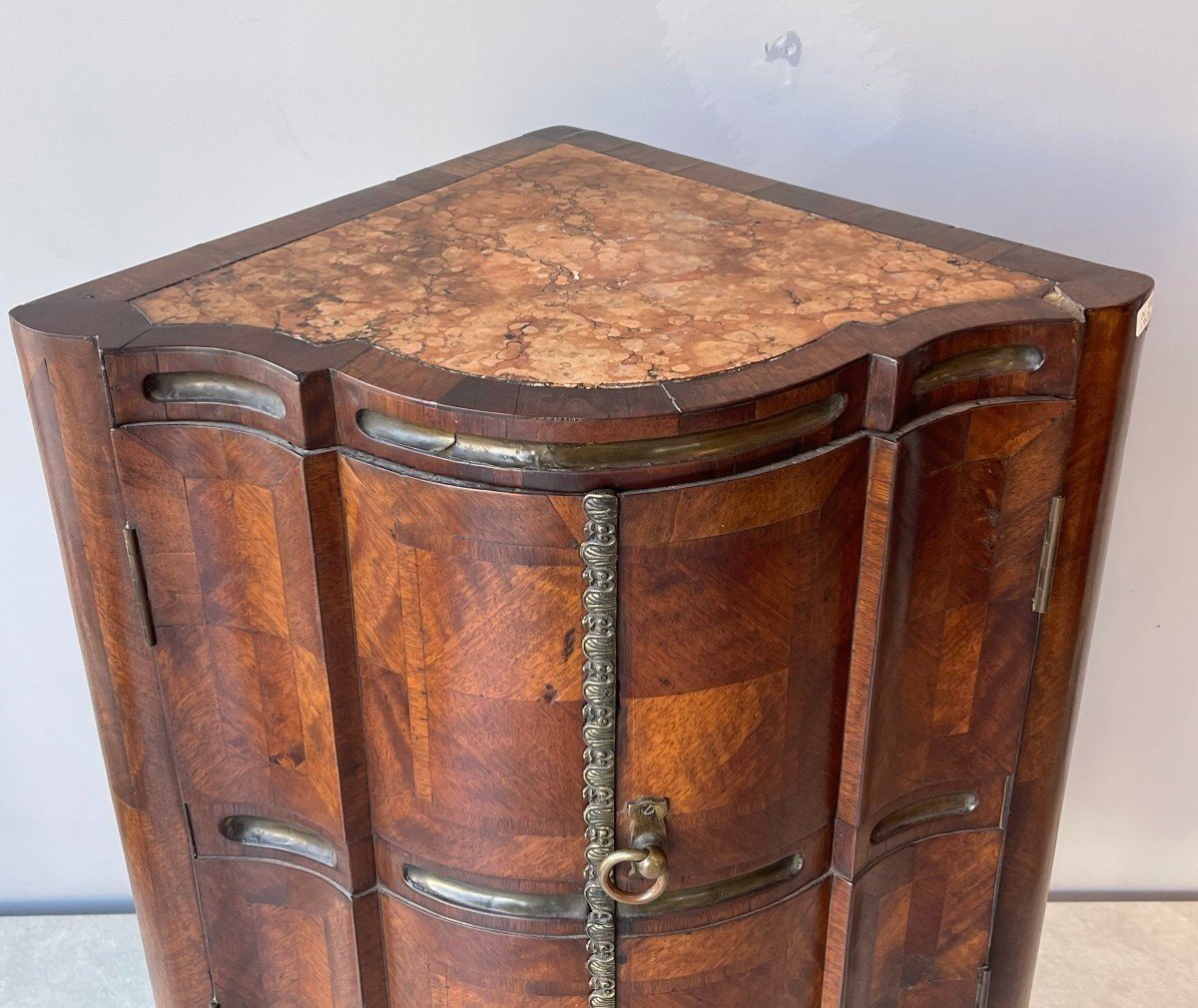 Paire de cabinets d'angle napolitains Louis XV-photo-4