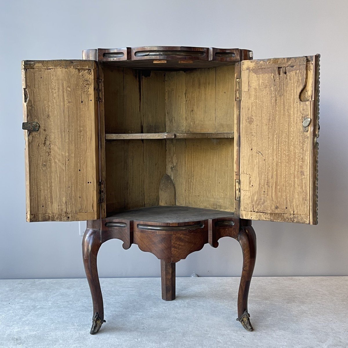 Paire de cabinets d'angle napolitains Louis XV-photo-1