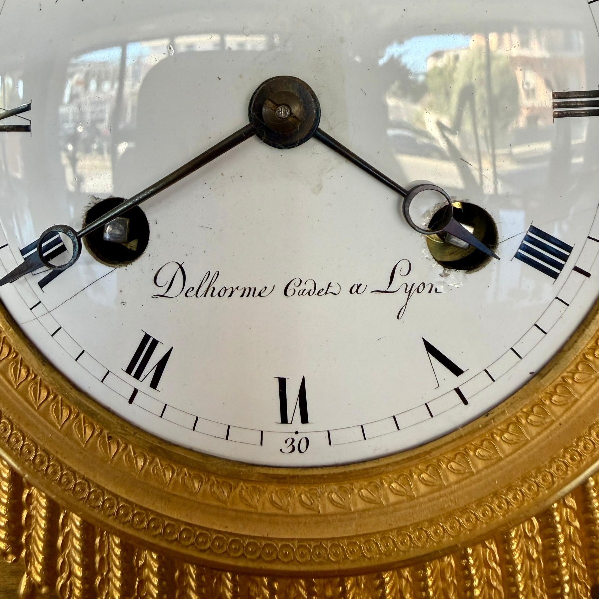 Table Clock Depicting “the Reader”-photo-6