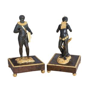 Paire de statuettes représentant Papageno et Monostatos de La Flûte enchantée de W. A. Mozart
