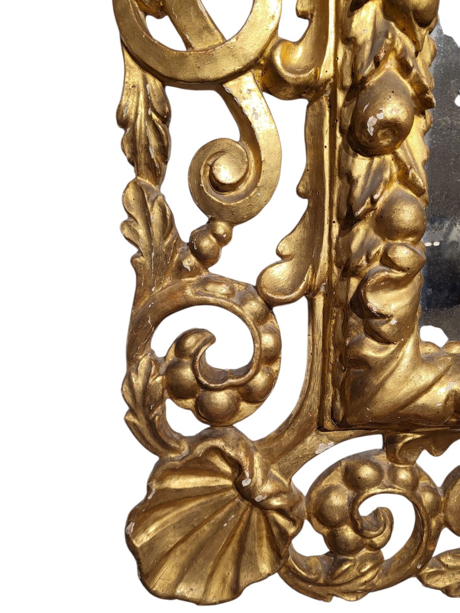 Miroir en bois sculpté et doré, début du XVIIIe siècle-photo-2