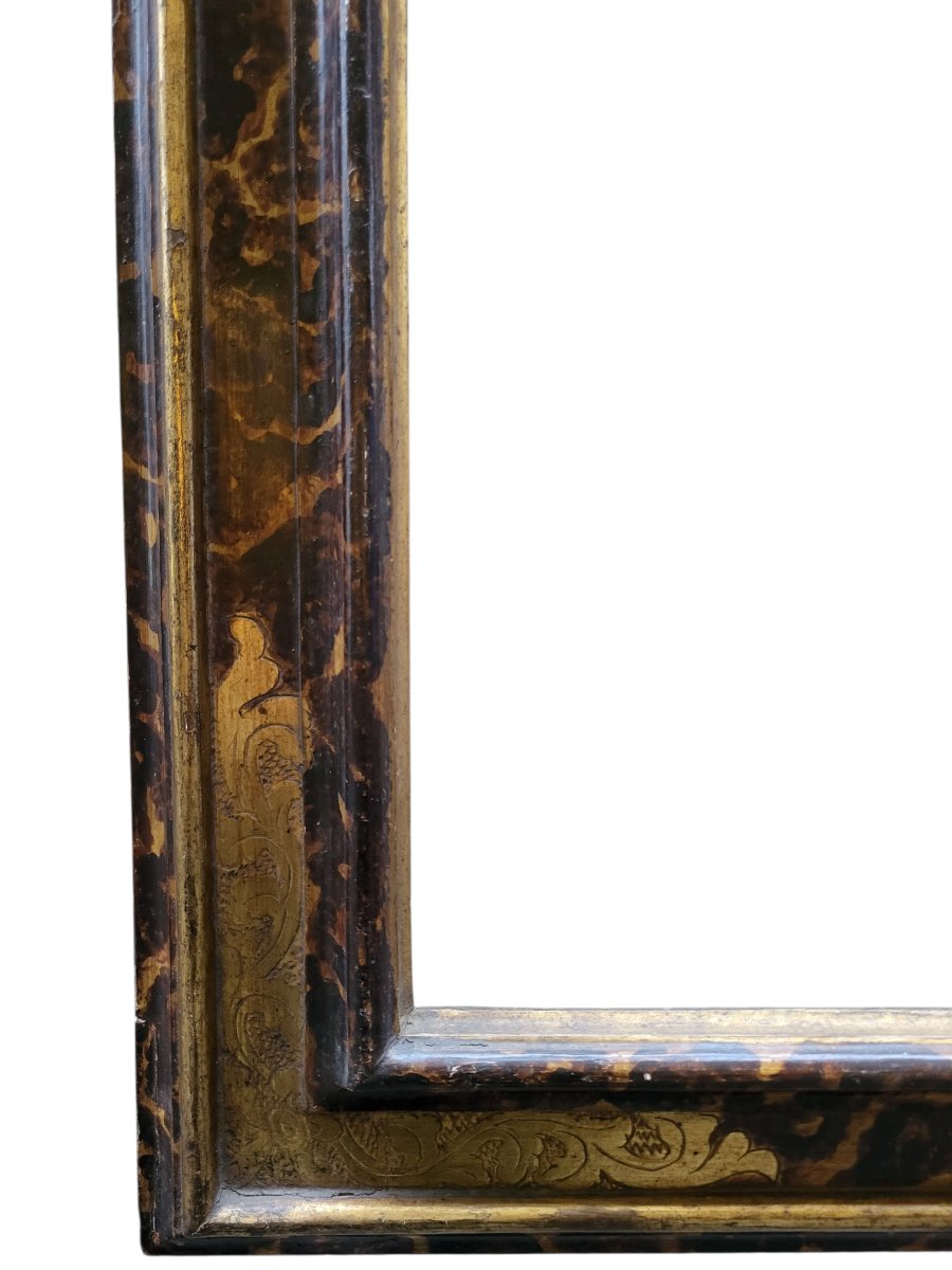 Frame With Box Shape-photo-1