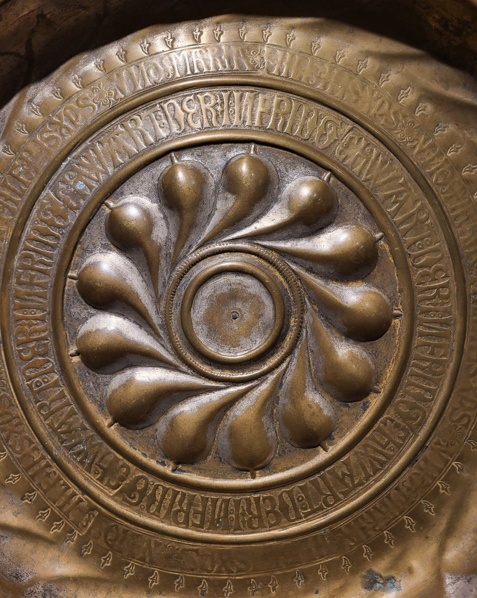 Bronze Almoner Plate, Germany, 16th Century. -photo-3